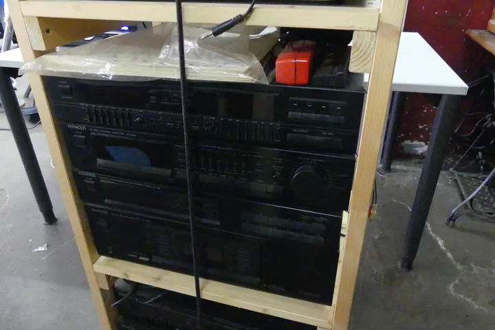 4x Kenwood Stereoanlage Typ: GE-5010, KC-208, KT- 58, KM-208